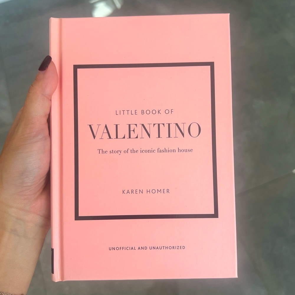 VALENTINO BOOK - Little book of valentino